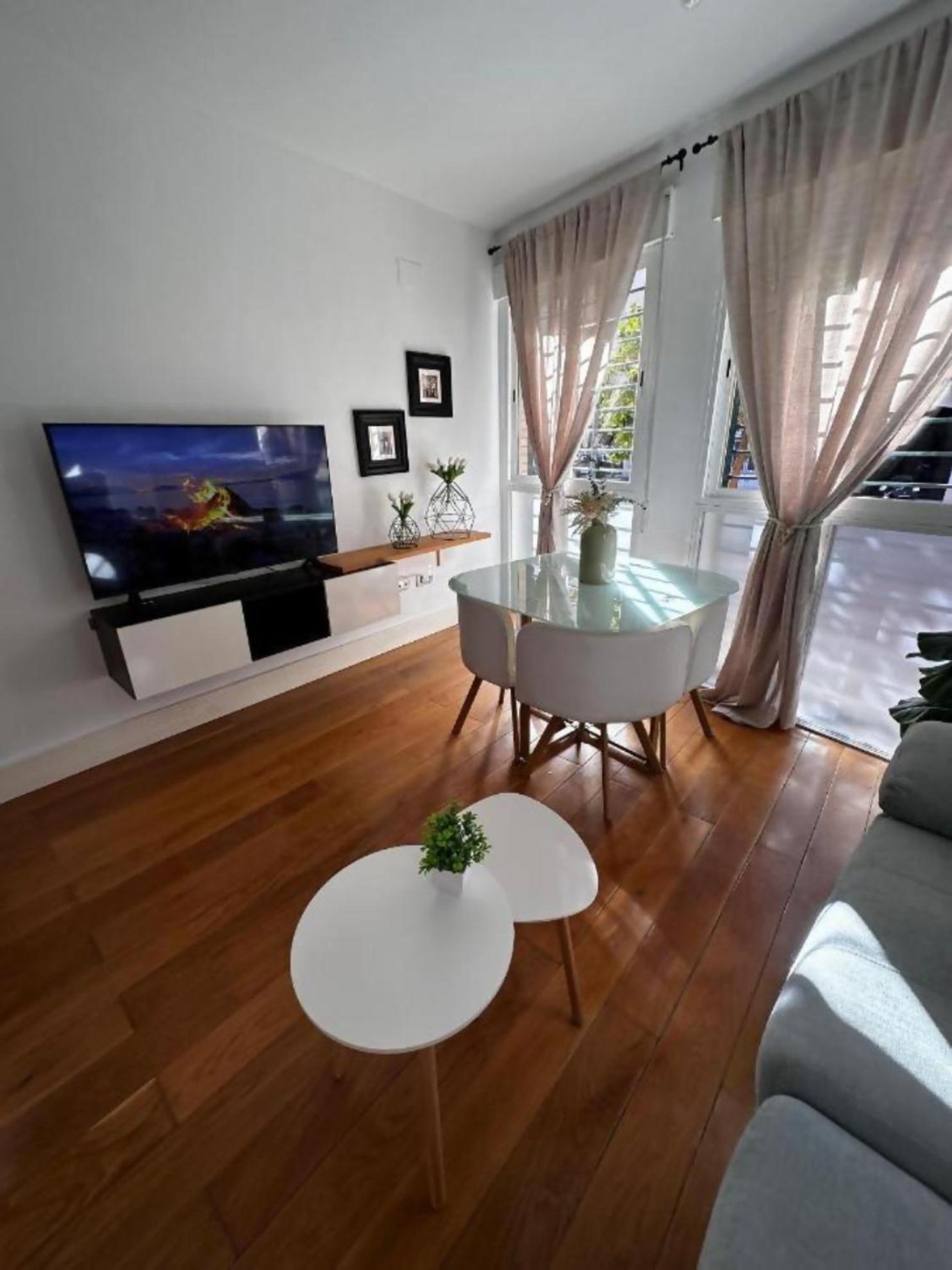 Апартаменты Casa Mario Centro Junto A Maria Zambrano Малага Экстерьер фото