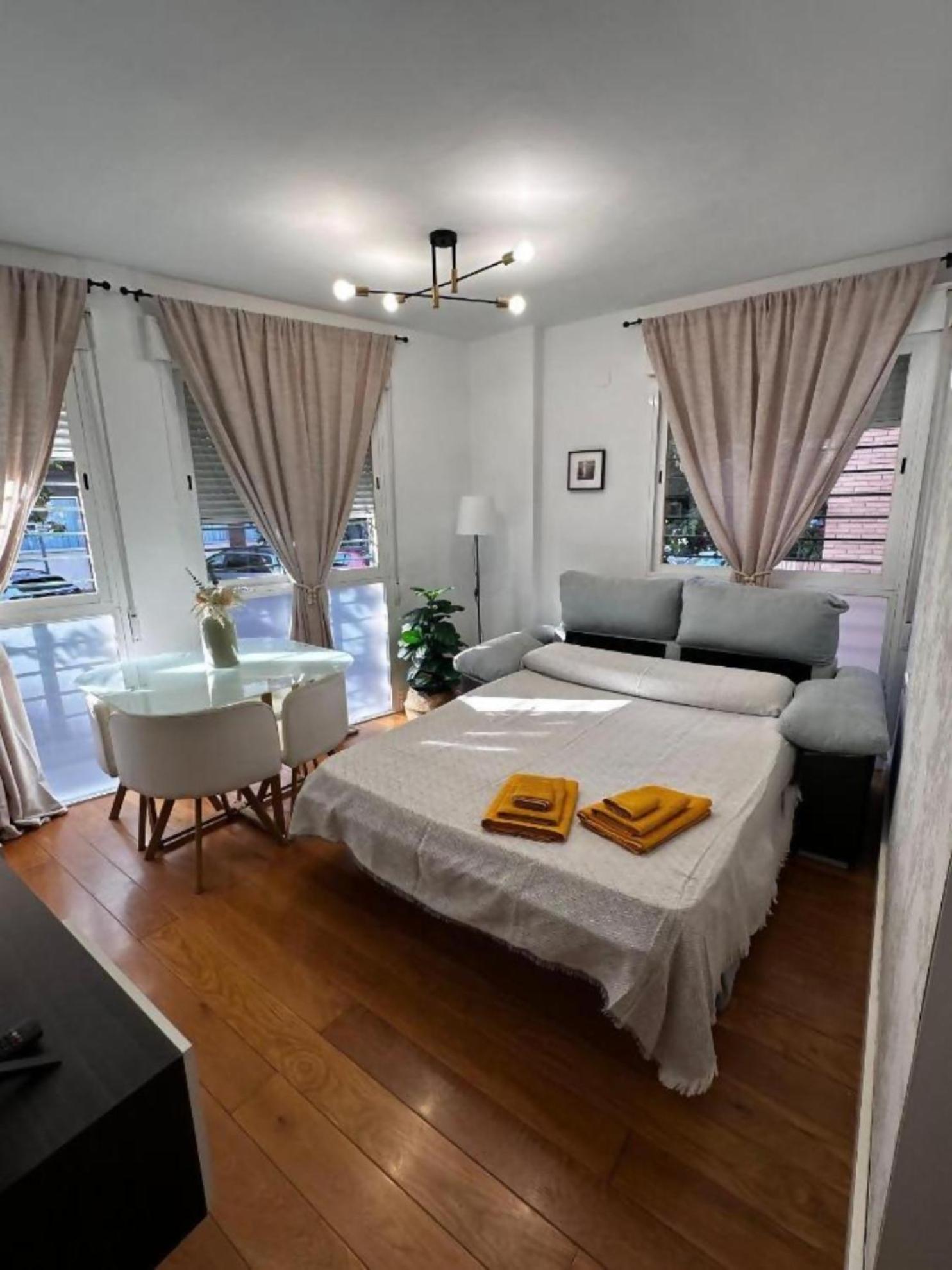 Апартаменты Casa Mario Centro Junto A Maria Zambrano Малага Экстерьер фото